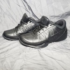 Nike Air Ring Leader Low Men's Basketball Shoe